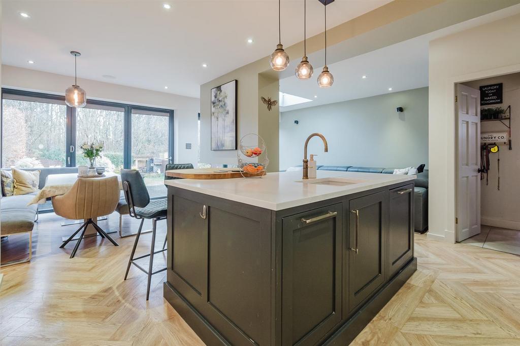 Live In Dining Kitchen
