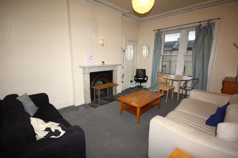 3 bedroom flat to rent, Brougham Street, Tollcross, Edinburgh, EH3