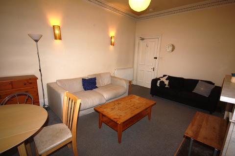 3 bedroom flat to rent, Brougham Street, Tollcross, Edinburgh, EH3