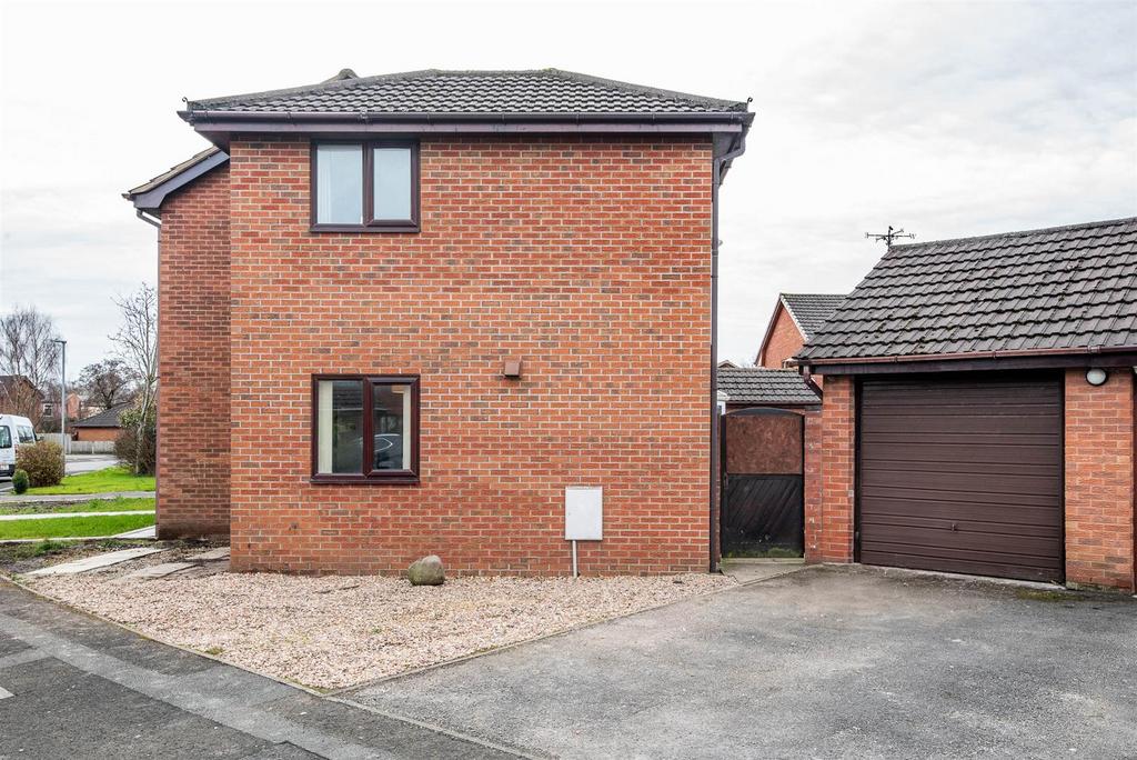 Driveway/Garage