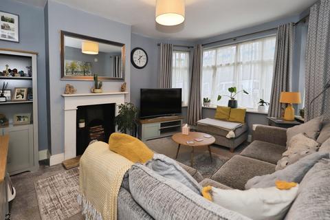 4 bedroom semi-detached house for sale, Stourbridge Road, KIDDERMINSTER