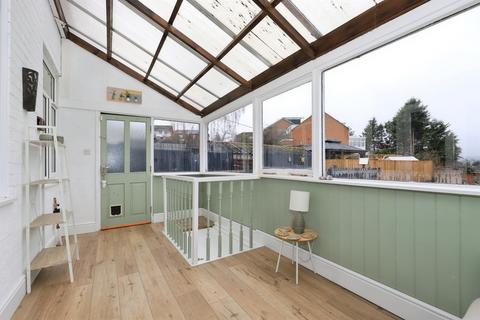 4 bedroom semi-detached house for sale, Stourbridge Road, KIDDERMINSTER