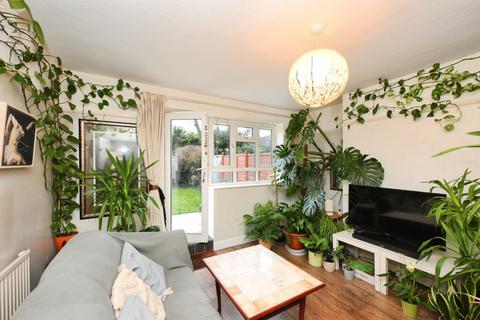 1 bedroom ground floor flat for sale, Tudor Way, Hertford