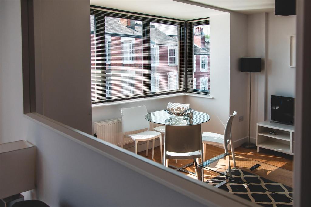Lounge6.jpg