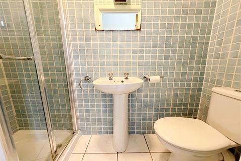 2 bedroom flat to rent, Bournemouth