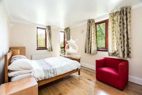 2 bedroom flat to rent, Sudbury Hill, Harrow HA1