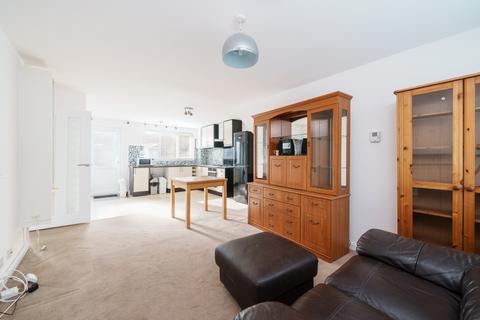 2 bedroom ground floor maisonette for sale, Woburn Court, Lee-on-the-Solent, PO13 9BL