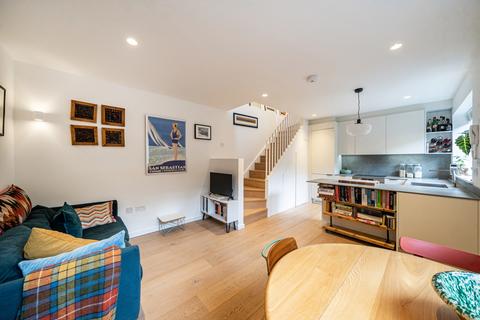 1 bedroom terraced house for sale, Lamington Mews, London