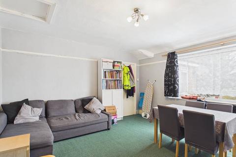 undefined, Kingston Road, Staines-upon-Thames, Surrey, TW18
