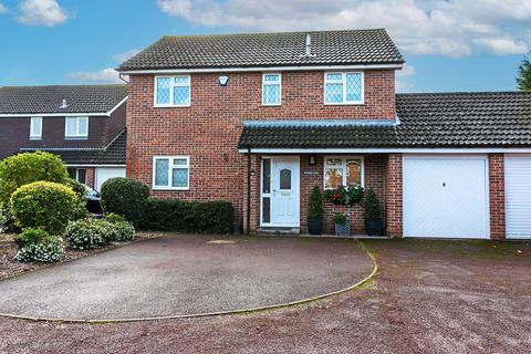 4 bedroom detached house for sale, Springfield Park, Maidenhead, Berkshire