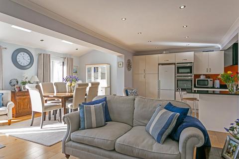 4 bedroom detached house for sale, Springfield Park, Maidenhead, Berkshire