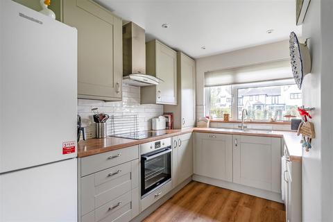2 bedroom maisonette for sale, Bluehouse Lane, Oxted