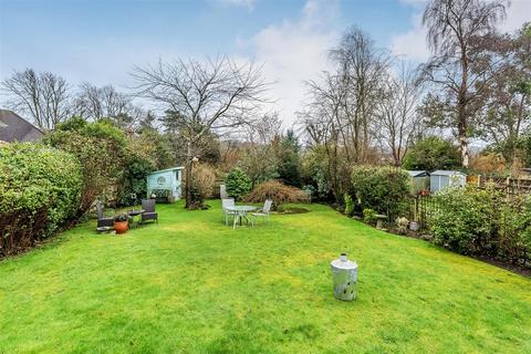 2 bedroom maisonette for sale, Bluehouse Lane, Oxted