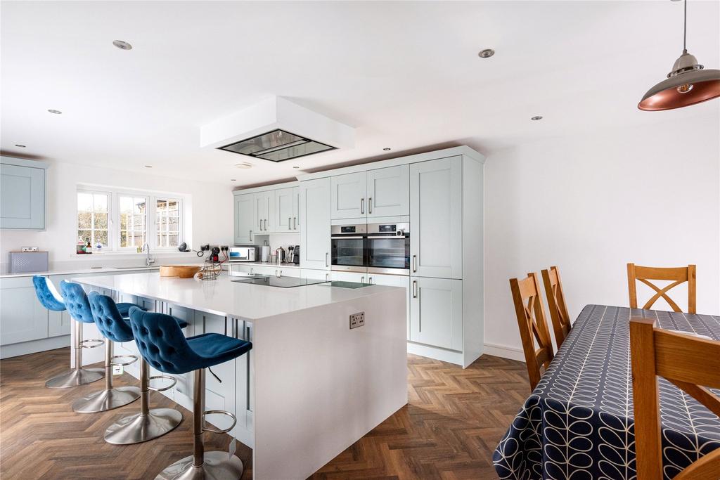 Kitchen/Breakfast