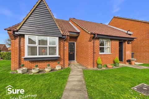 1 bedroom bungalow for sale, Northchurch, Berkhamsted, Hertfordshire, HP4