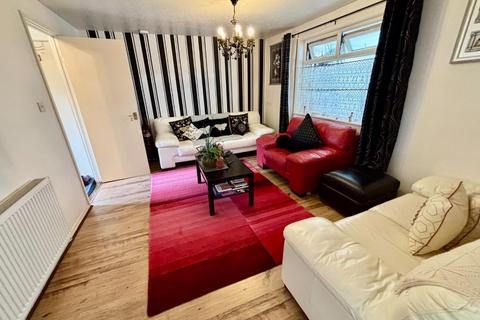 3 bedroom terraced house for sale, Flaxwell Court, Standens Barn, Northampton NN3