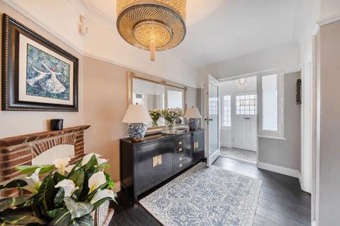 undefined, Creighton Avenue, London, N10