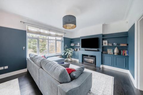 undefined, Creighton Avenue, London, N10