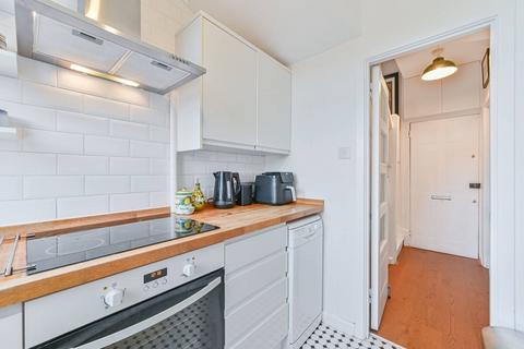 2 bedroom flat for sale, Brixton Hill Court, Brixton Hill, London, SW2