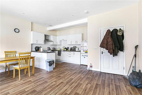 3 bedroom apartment to rent, Bridge Street, Pinner, HA5
