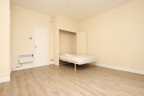 Studio for sale, Walcot Buildings, Bath