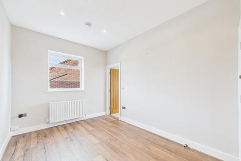 2 bedroom apartment for sale, Bear Road, Feltham, Middlesex, TW13