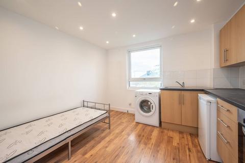 Studio to rent, Melyn Close, Tufnell Park, London, N7