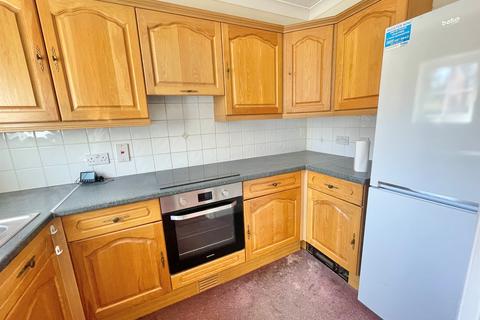 2 bedroom semi-detached bungalow for sale, Michaelstowe Drive, Harwich
