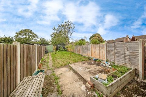 3 bedroom end of terrace house for sale, Oakley Road, Harwich