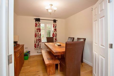 undefined, Meadow View, Tyla Garw, Pontyclun