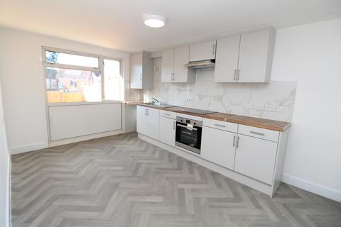 3 bedroom terraced house to rent, Willow Tree Road, Tunbridge Wells TN2
