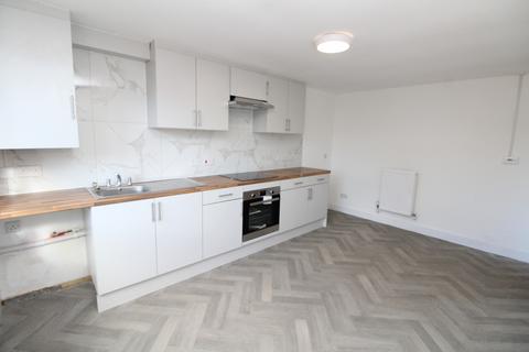 3 bedroom terraced house to rent, Willow Tree Road, Tunbridge Wells TN2