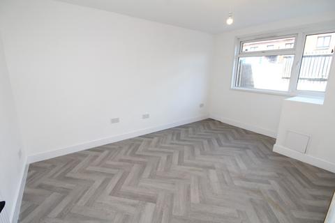 3 bedroom terraced house to rent, Willow Tree Road, Tunbridge Wells TN2