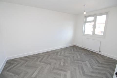 3 bedroom terraced house to rent, Willow Tree Road, Tunbridge Wells TN2