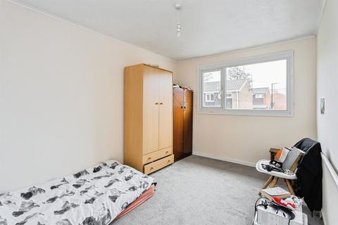 3 bedroom semi-detached house for sale, Dumbrills Close, Burgess Hill