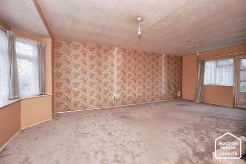 3 bedroom semi-detached house for sale, 136 Canterbury Road, Kennington, Ashford, Kent, TN24 9QE