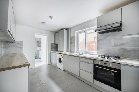 5 bedroom terraced house to rent, Curzon Street,  Reading,  RG30