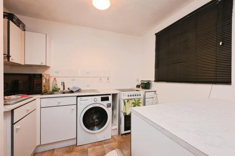 1 bedroom flat for sale, Foxes Close, Hertford