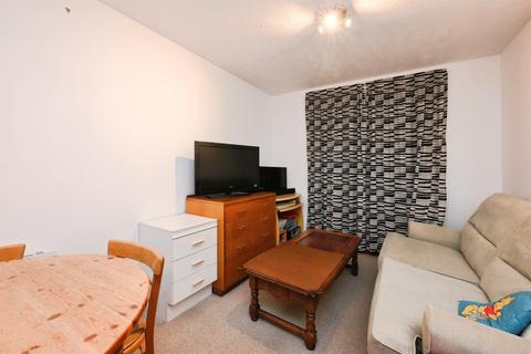 1 bedroom flat for sale, Foxes Close, Hertford