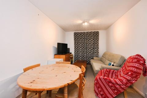 1 bedroom flat for sale, Foxes Close, Hertford