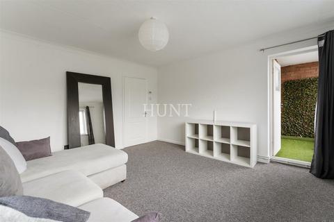 2 bedroom flat for sale, Triton Court, Whitehall Lane, Buckhurst Hill IG9