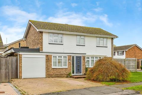 4 bedroom detached house for sale, Winkhurst Way, Burgess Hill