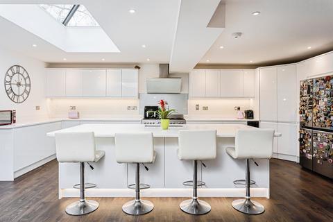 4 bedroom detached house for sale, Winkhurst Way, Burgess Hill