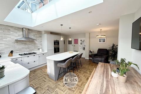 3 bedroom semi-detached house for sale, Wood Lane, Streetly, Sutton Coldfield