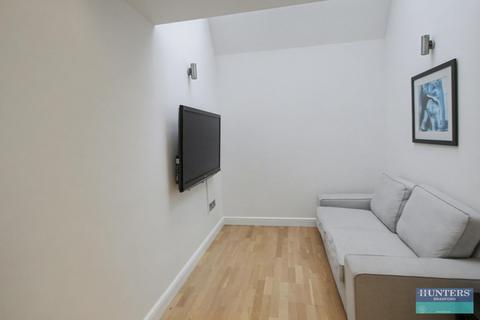 2 bedroom flat for sale, Chrisharben Court, Green End, Clayton, Bradford, BD14 6AF