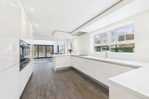 undefined, Warren Drive, Horsham RH13