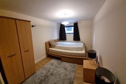 2 bedroom flat to rent, Jutland Street, Manchester M1