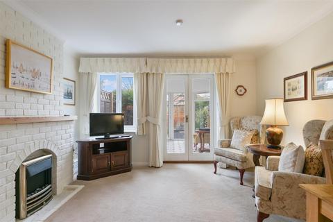 2 bedroom terraced house for sale, The Walled Garden, Tadworth