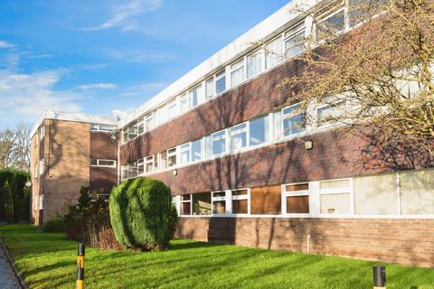 Studio for sale, St. Marys Mount, Cottingham