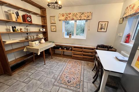 4 bedroom semi-detached house to rent, Theberton